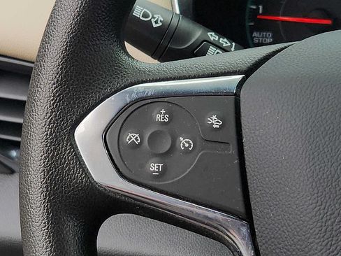 Used 2023 Chevrolet Traverse LS FWD image 20