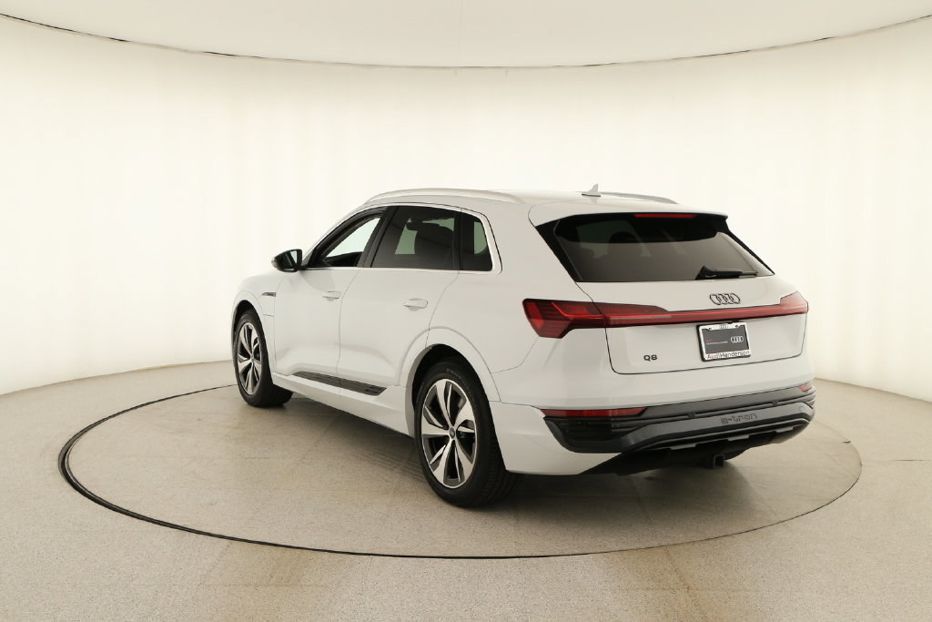 Certified 2024 Audi Q8 e-tron Premium AWD/4WD image 4