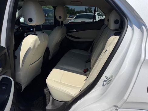 Used 2021 Buick Encore GX Preferred w/ Sport Touring Package FWD image 9