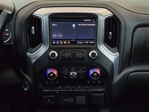 Used 2022 GMC Sierra 1500 SLT image 16