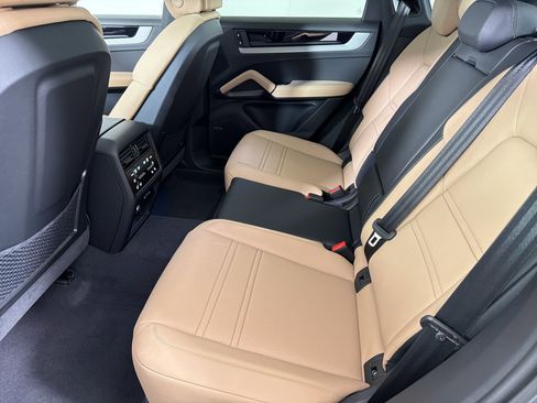 New 2026 Porsche Cayenne Coupe image 17