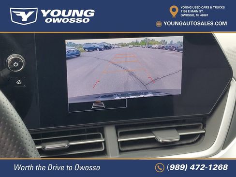 Used 2024 Chevrolet Trax RS FWD image 14