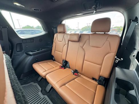 Certified 2025 Kia Telluride SX Prestige X-Line AWD/4WD image 11