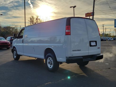 Used 2020 GMC Savana 2500 Extended w/ Driver Convenience Package image 3