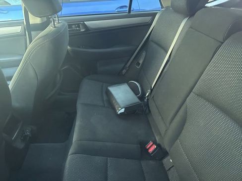 Used 2019 Subaru Outback 2.5i Premium AWD/4WD image 8