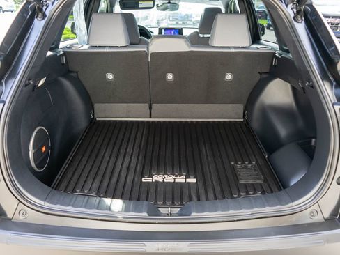 Used 2024 Toyota Corolla Cross SE w/ Moonroof Package image 30