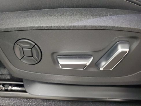 New 2026 Audi Q3 quattro 2.0T AWD/4WD image 21
