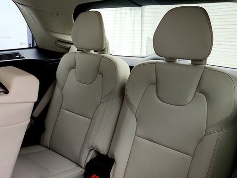 Used 2024 Volvo XC90 B6 Plus w/ Protection Package Premier AWD/4WD image 21
