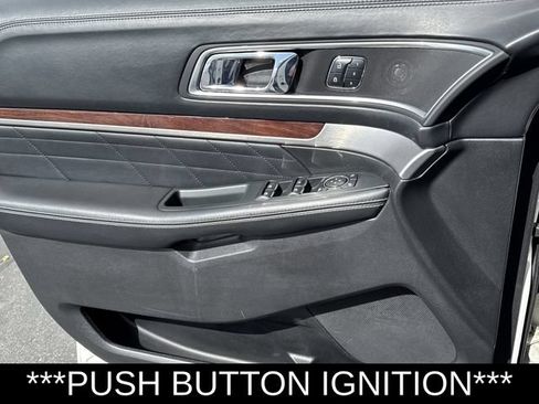Used 2017 Ford Explorer Platinum AWD/4WD image 10