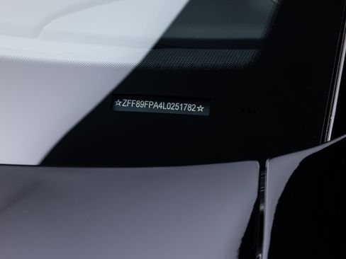 Used 2020 Ferrari Portofino RWD image 29
