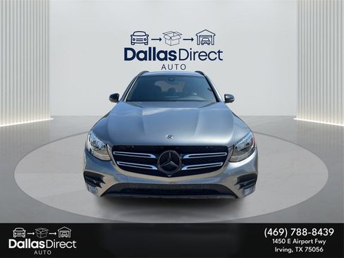 Used 2019 Mercedes-Benz GLC 300 4MATIC w/ Multimedia Package image 3