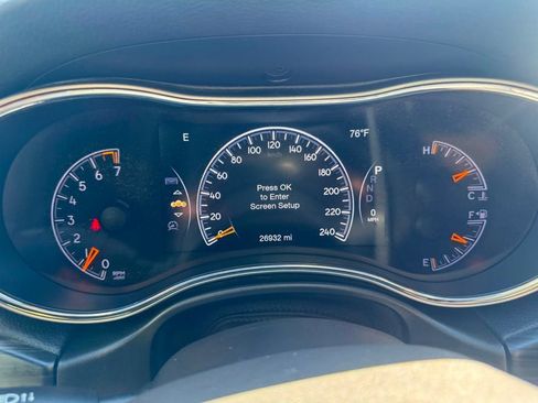Used 2021 Jeep Grand Cherokee Laredo X AWD/4WD image 27