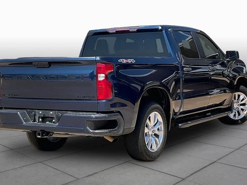 Used 2022 Chevrolet Silverado 1500 Custom w/ LPO, Dark Essentials Package AWD/4WD image 13