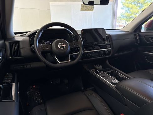 Certified 2025 Nissan Pathfinder SL AWD/4WD image 21