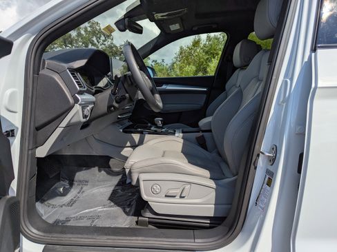 Certified 2025 Audi Q5 Prestige image 24