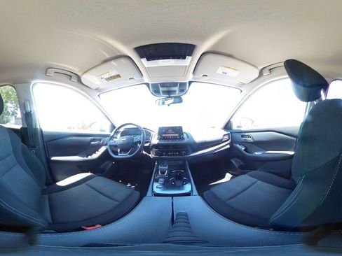Used 2025 Nissan Rogue SV FWD image 44