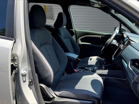 Used 2025 Subaru Forester Premium AWD/4WD image 20