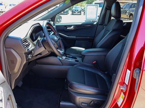 Used 2025 Ford Escape ST-Line w/ Tech Pack #1 AWD/4WD image 19