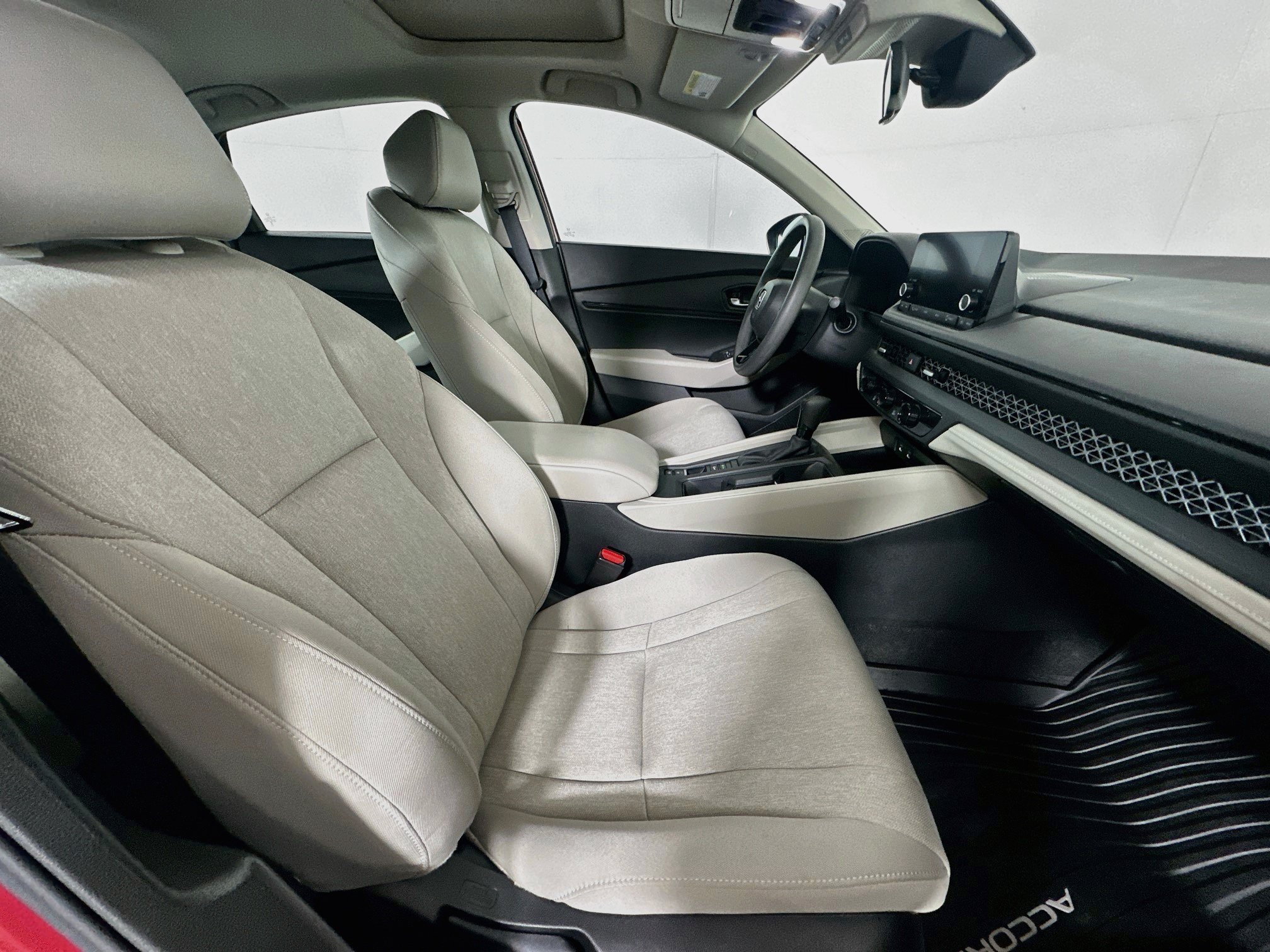 Used 2024 Honda Accord EX image 29