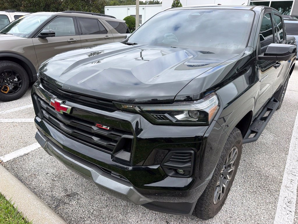 Used 2023 Chevrolet Colorado Z71 w/ Z71 Convenience Package 2 AWD/4WD image 2