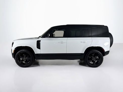 Used 2025 Land Rover Defender 110 X-Dynamic SE image 2