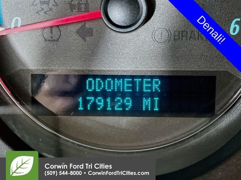 Used 2007 GMC Yukon Denali AWD/4WD image 2