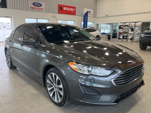 Used 2020 Ford Fusion SE AWD/4WD image 3