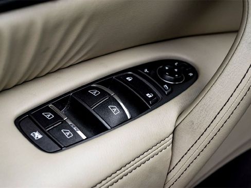 Used 2023 Nissan Armada Platinum w/ Captain's Chairs Package image 11