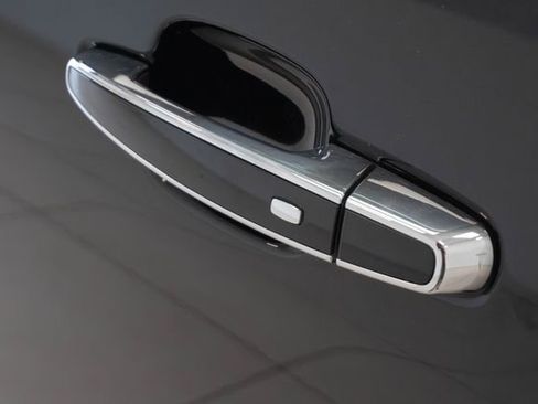 Used 2019 GMC Acadia Denali FWD image 9