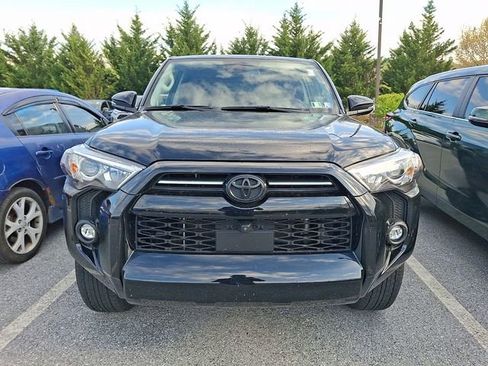 Used 2024 Toyota 4Runner SR5 Premium w/ Moonroof Package image 2