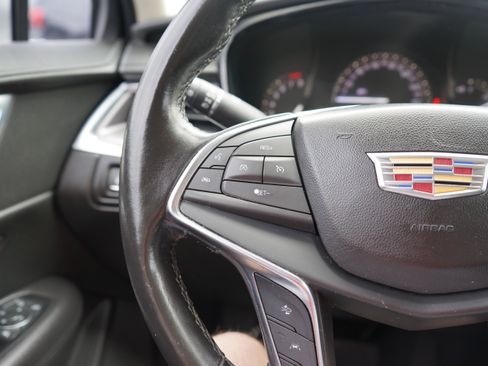 Used 2018 Cadillac XT5 Premium Luxury FWD image 13