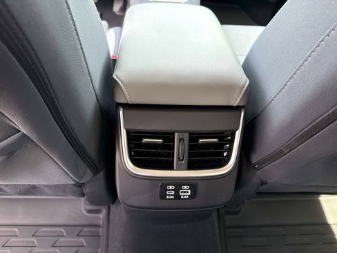Used 2025 Subaru Outback Premium w/ Popular Package #1 AWD/4WD image 16