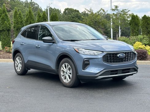 Used 2024 Ford Escape Active FWD image 2