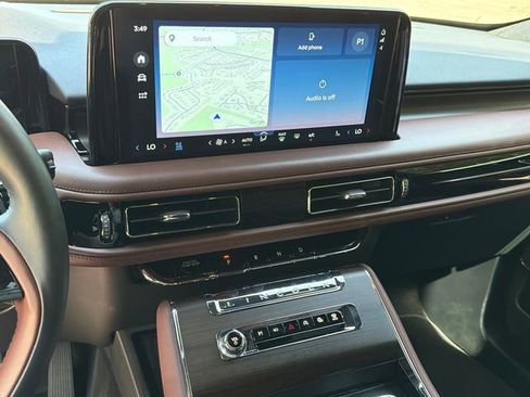 Used 2025 Lincoln Aviator Reserve w/ Jet Appearance Package RWD image 32