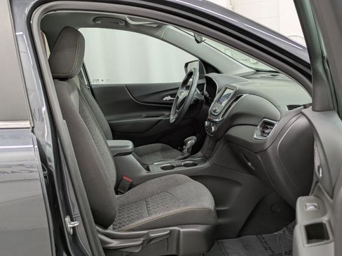Used 2023 Chevrolet Equinox LT w/ Driver Convenience Package image 17