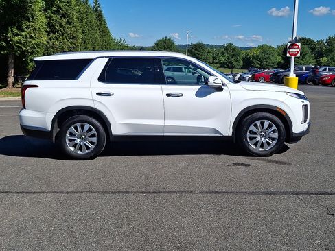 Used 2023 Hyundai Palisade SEL w/ Cargo Package AWD/4WD image 7