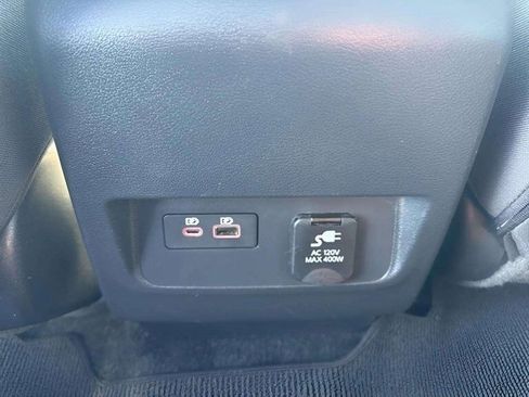 Used 2023 Nissan Frontier SV w/ SV Convenience Package image 16