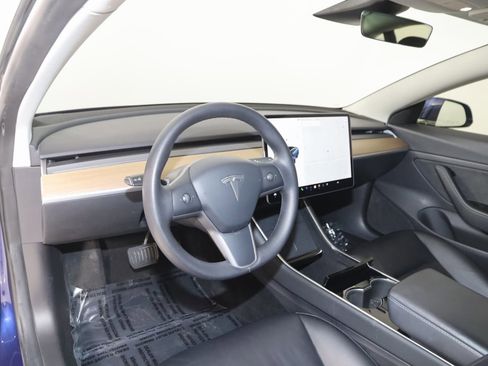 Used 2020 Tesla Model 3 Standard Range image 26