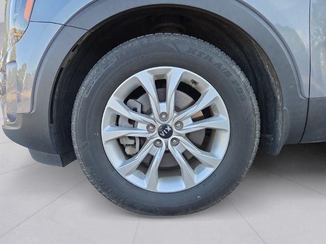 Used 2020 Kia Telluride LX AWD/4WD image 9