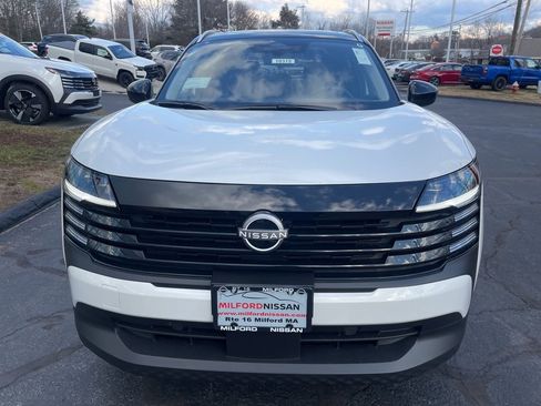 New 2026 Nissan Kicks SV w/ SV Premium Package AWD/4WD image 9