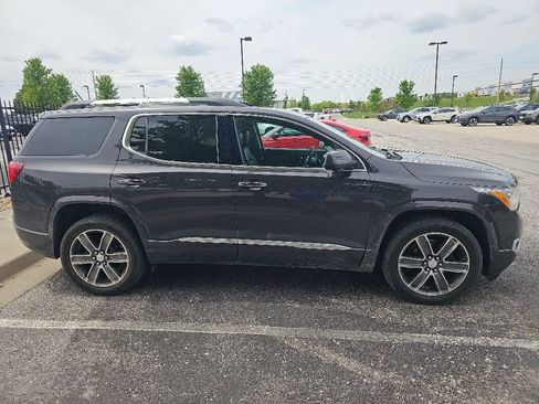 Used 2018 GMC Acadia Denali w/ Technology Package AWD/4WD image 4