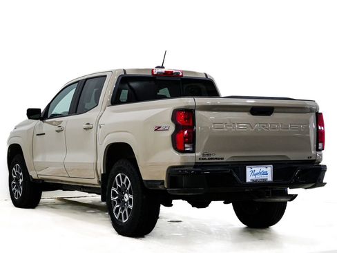 Used 2023 Chevrolet Colorado Z71 w/ Z71 Convenience Package 2 image 7