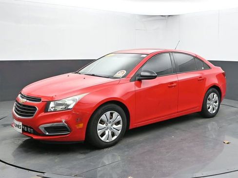 Used 2016 Chevrolet Cruze LS FWD image 5