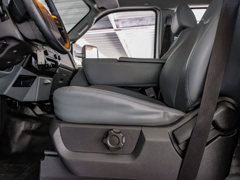 Used 2014 Ford F450 XL w/ Power Equipment Group image 29