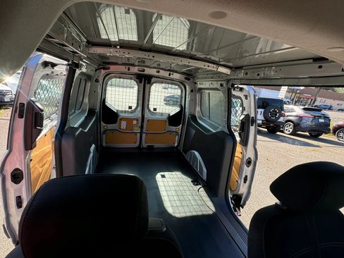 Used 2022 Ford Transit Connect XLT FWD image 13
