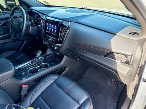 Certified 2023 Chevrolet Traverse RS image 38