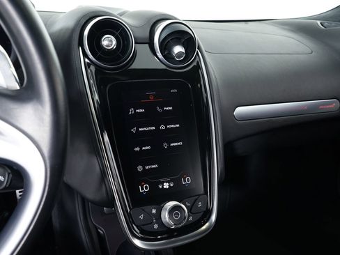 Used 2022 McLaren GT RWD image 25