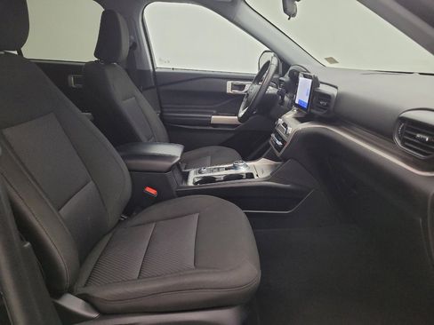 Used 2022 Ford Explorer XLT AWD/4WD image 21