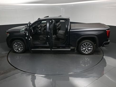 Used 2023 GMC Sierra 1500 Denali w/ Denali Reserve Package AWD/4WD image 17
