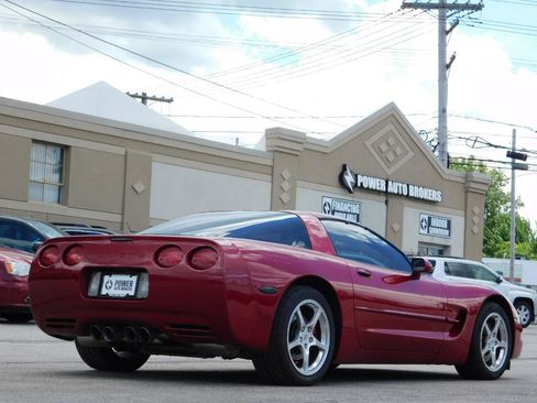Used 2004 Chevrolet Corvette Coupe w/ Roof Package RWD image 7